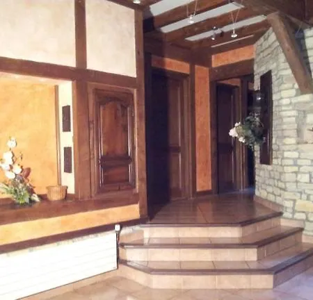 Dom Pod Sosnami Traditional Wooden Dacha, Private Pool, Possibility Of Sleeping 10 Siewierz